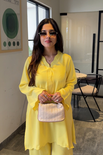 Butter Yellow Scallop Set