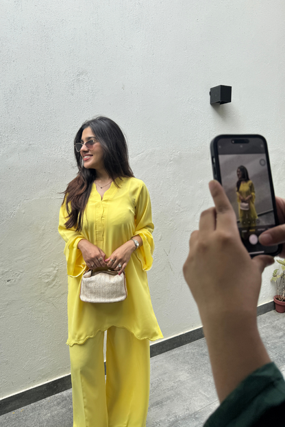 Butter Yellow Scallop Set